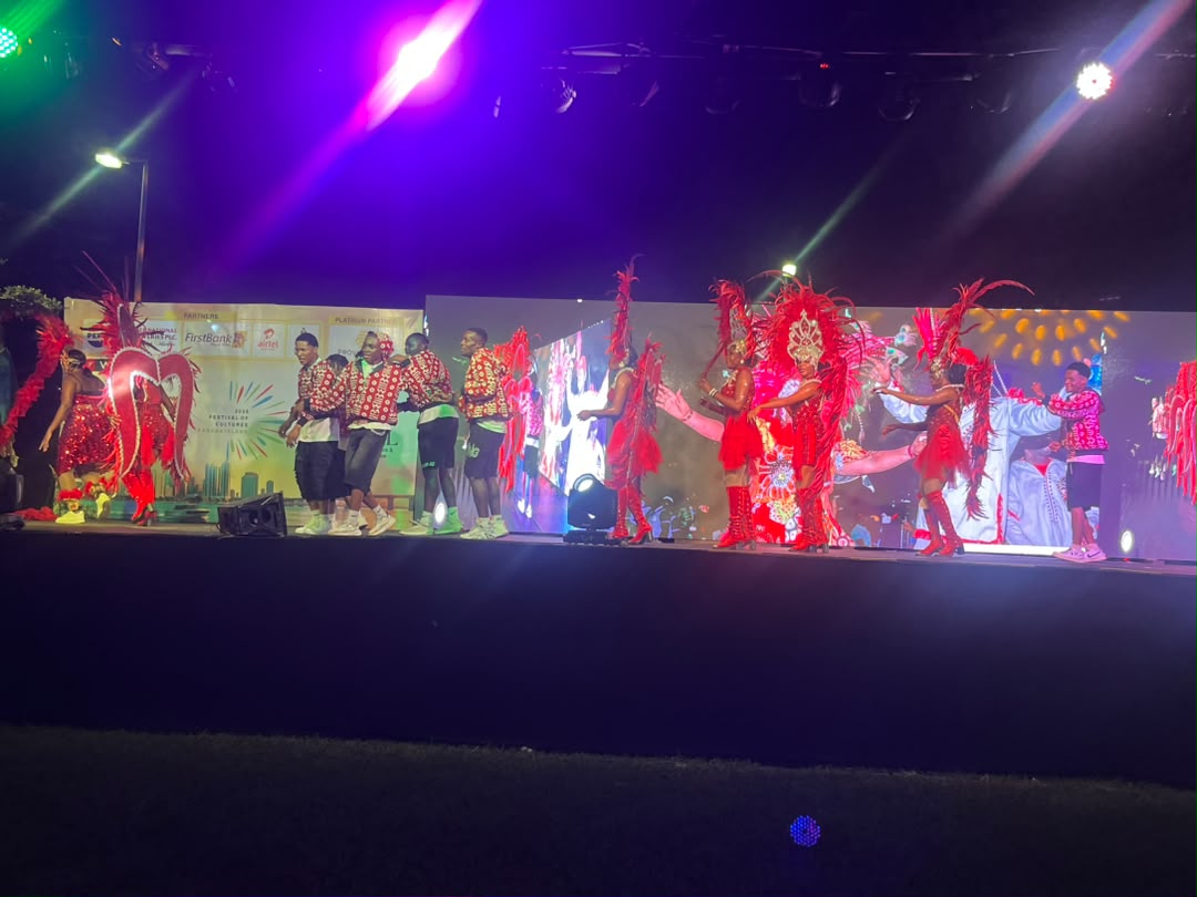 Seagull performers filling the BIPORAL stage